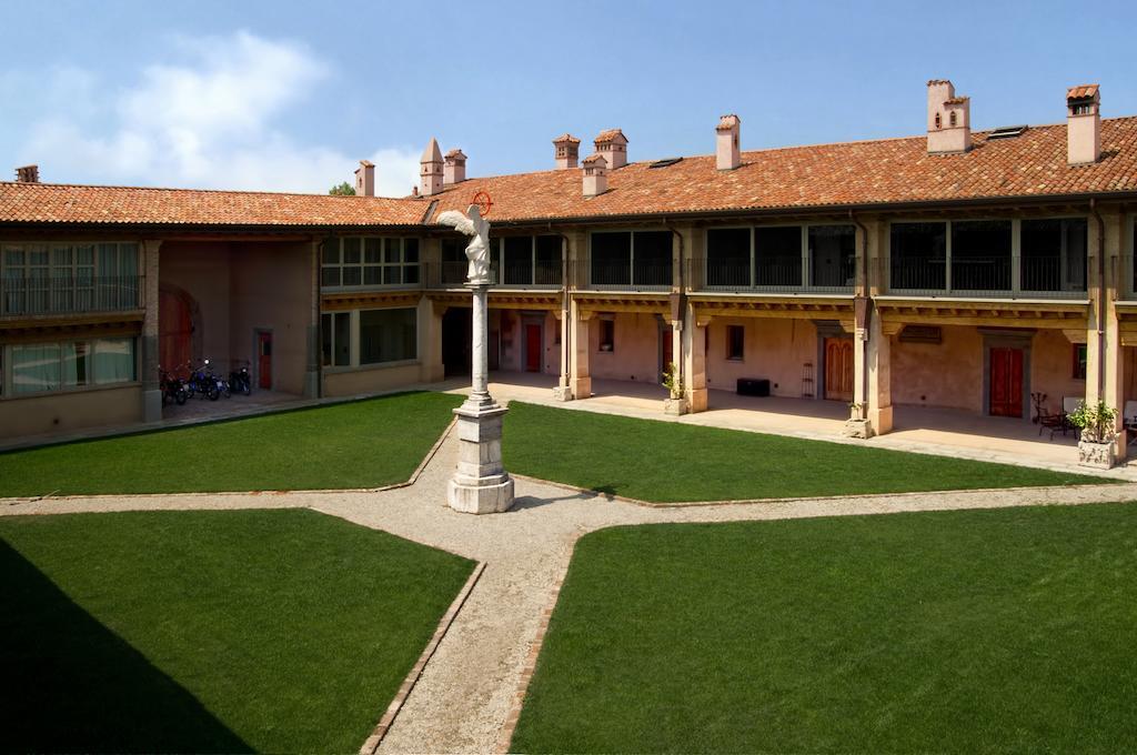 Corte Breda, Agriturismo Bed&Breakfast Chiari Exterior foto