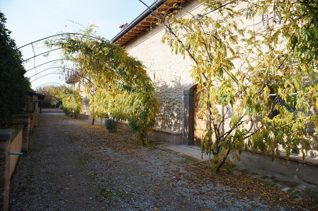 Corte Breda, Agriturismo Bed&Breakfast Chiari Exterior foto